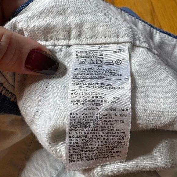 Old Navy Men's Blue Shorts - Picture 9 of 10